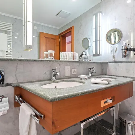 Hotell Grand Zermatterhof 5*