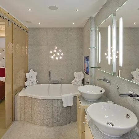 Готель Grand Zermatterhof 5*